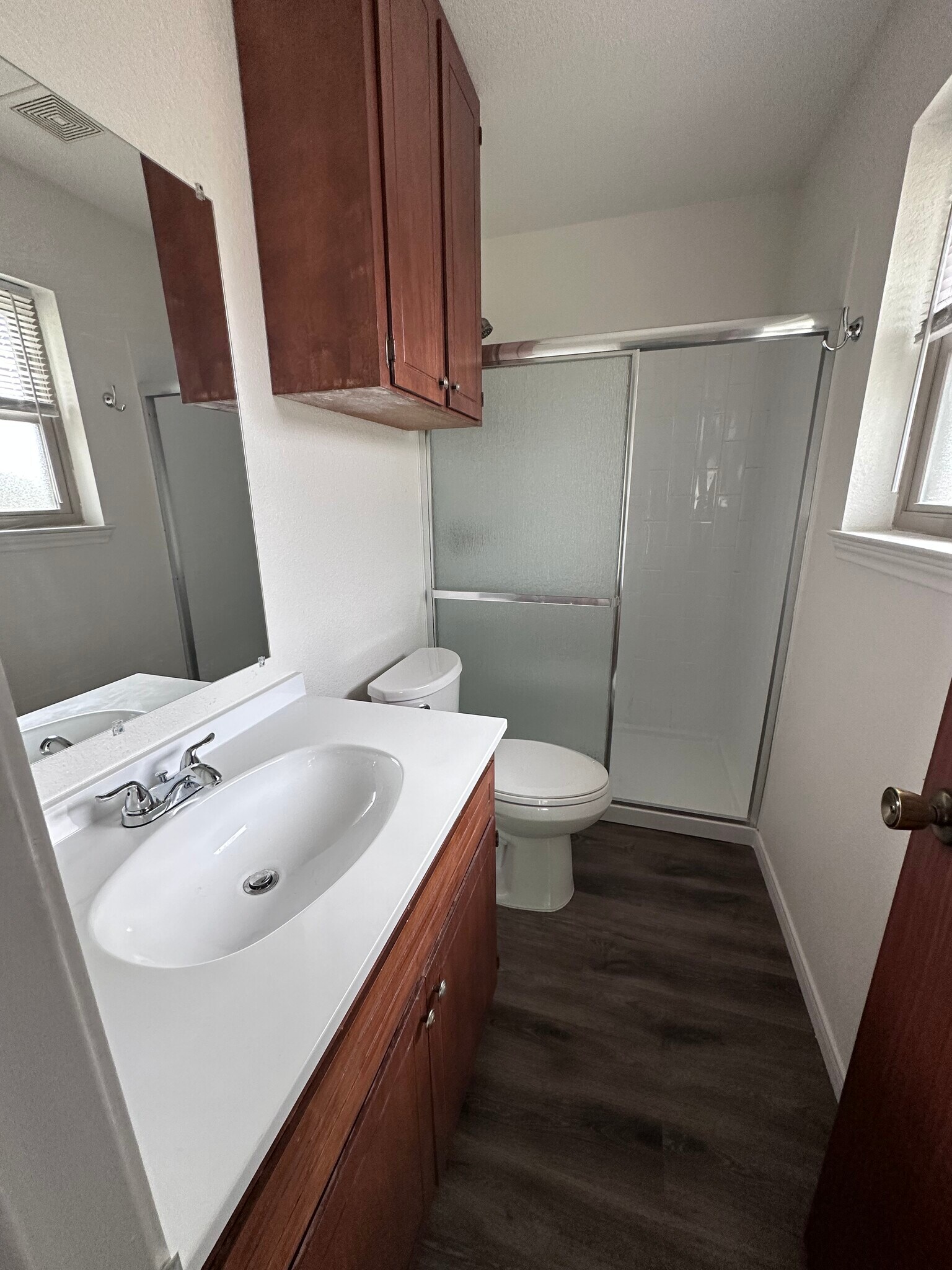 Building Photo - 1417 Janet Ln