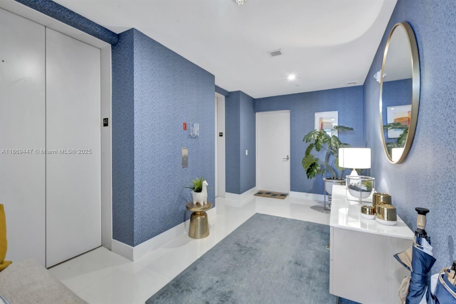 Building Photo - 1100 Biscayne Blvd