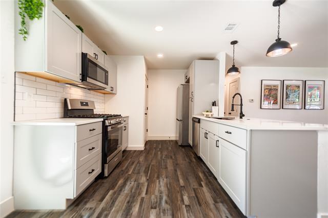 Building Photo - 3704 Strayhorn Dr
