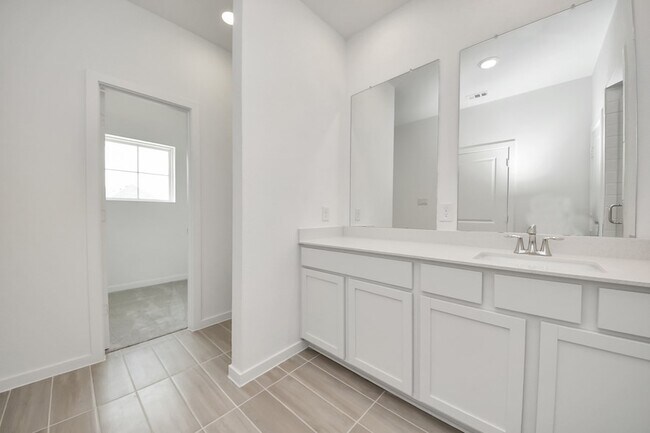Building Photo - 2205 Via Cami Ln
