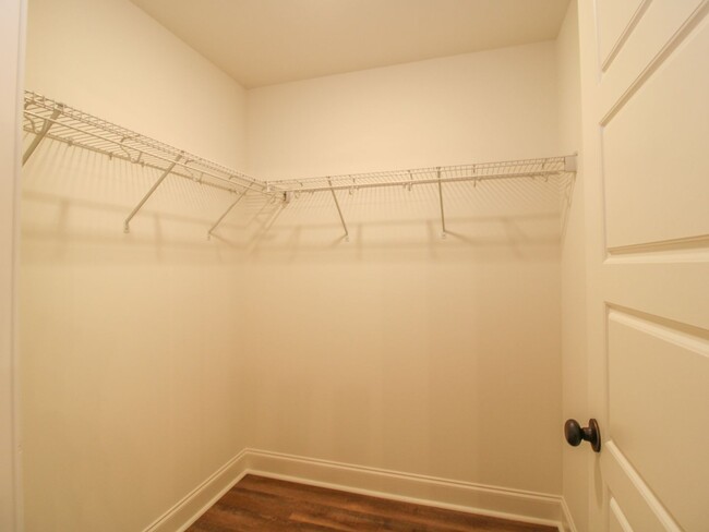 Building Photo - August Rent Special! $125 Rent Credit Per ...