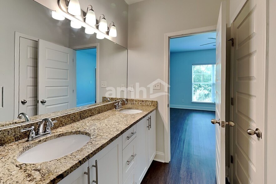 Building Photo - 5039 Mountain Springs Rd