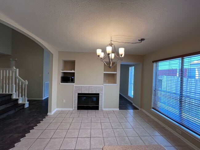 Building Photo - 12827 Fox Arrow Ln