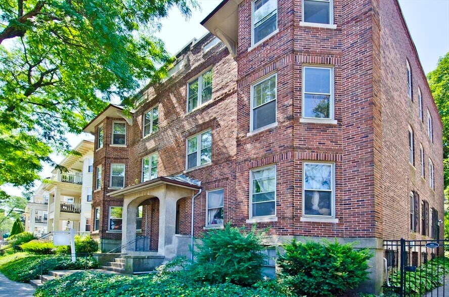 Building Photo - 487 Talbot Ave