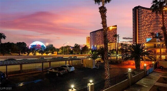 Building Photo - 350 E Desert Inn Rd