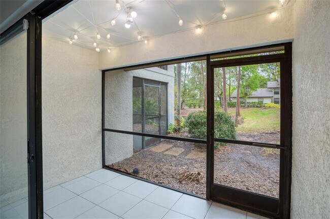 Building Photo - 4717 Winslow Beacon