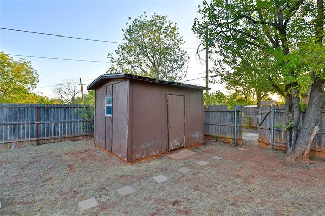 Building Photo - 1443 Beechwood Ln
