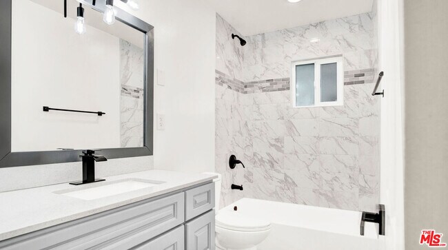 Building Photo - 428 S Meridian Ave