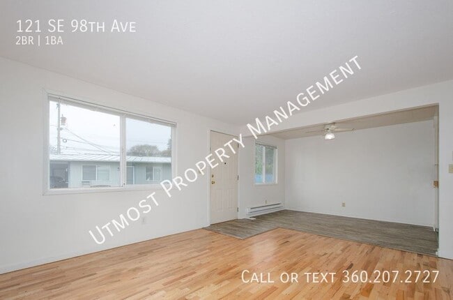 Building Photo - 121 SE 98th Ave