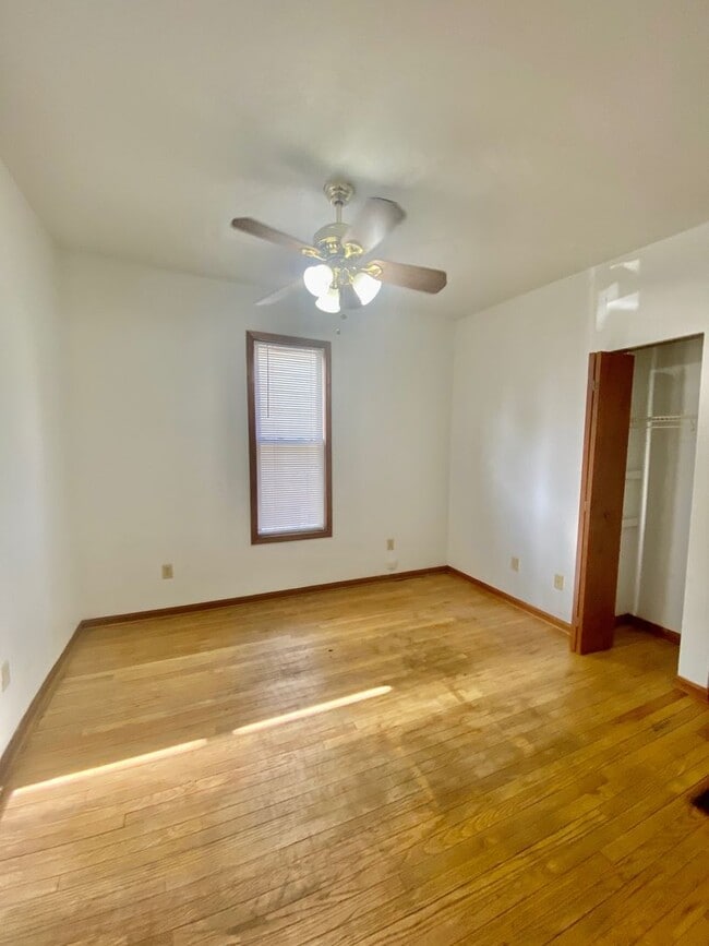 Building Photo - 120