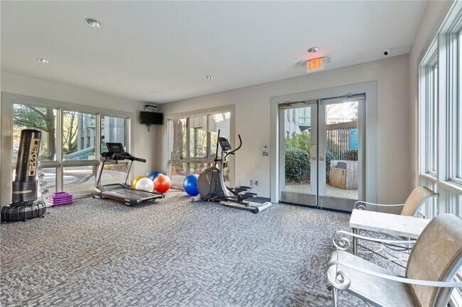 Building Photo - 2870 Pharr Ct S Northwest
