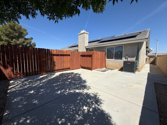 Building Photo - Lancaster Remodeled 3 bedroom ADU - Available Now!