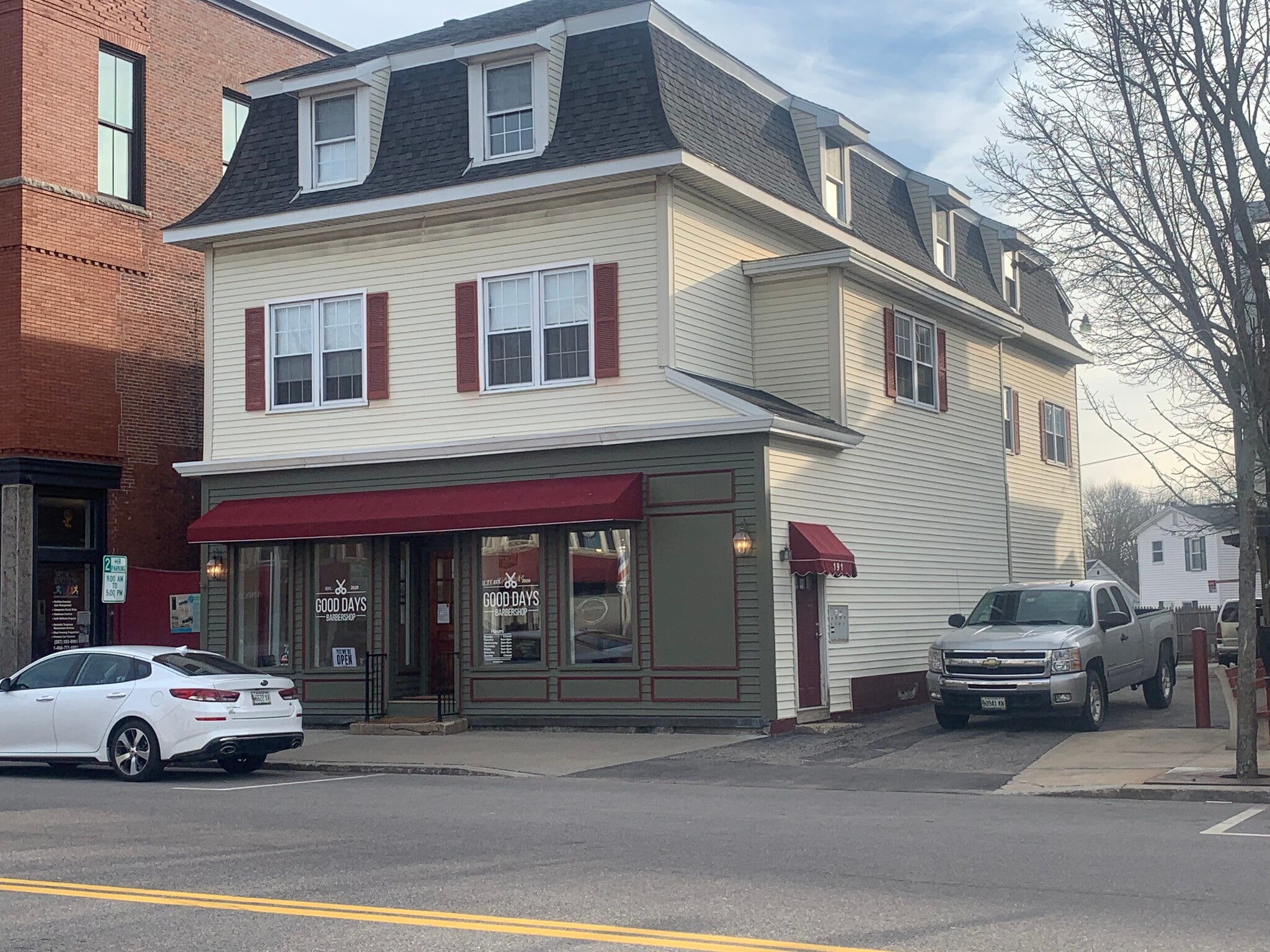 Building Photo - 191 Main St