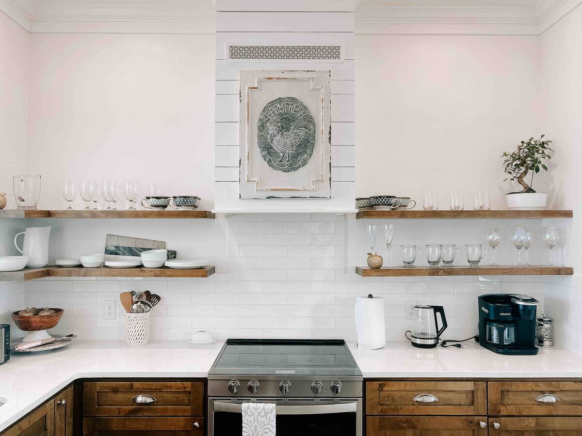 Building Photo - 2115 Loretta Parker Lane