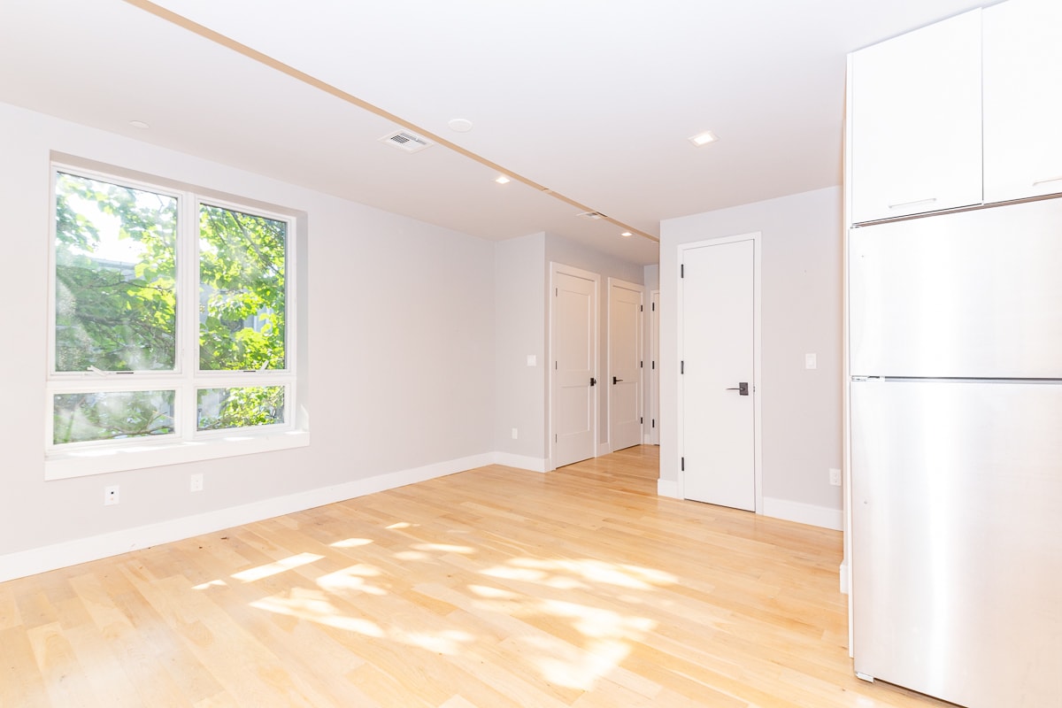 Building Photo - 202 Clifton Pl