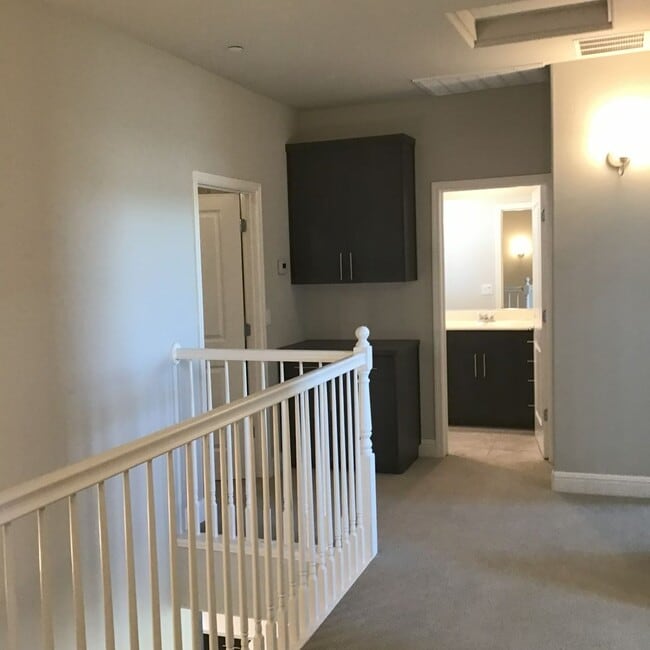 Building Photo - New home in Rancho Cordova in Veranda at S...