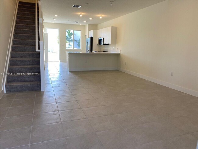 Building Photo - 10250 NW 66th St