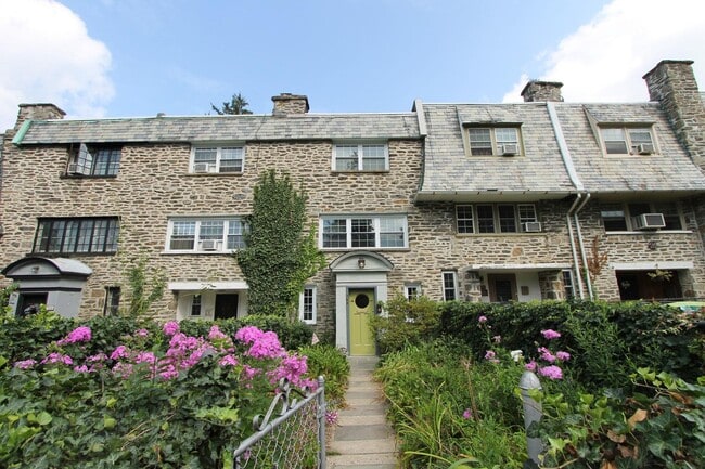 Building Photo - 346 Meehan Ave