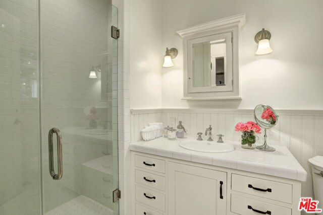 Building Photo - 707 Palisades Beach Rd