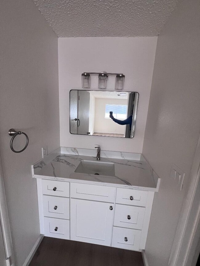 Building Photo - 1178-1180 1210-1212 Forestwood Dr