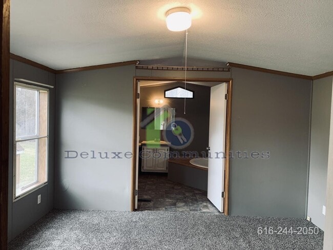 Building Photo - 3 Bedroom 2 Bathroom Manufactured Home