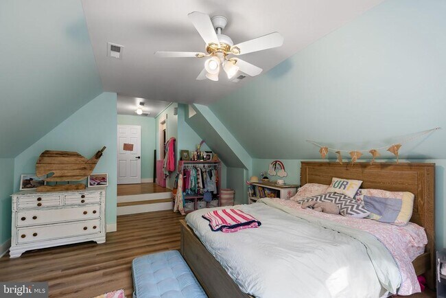 Building Photo - 17 Old Banks Dr