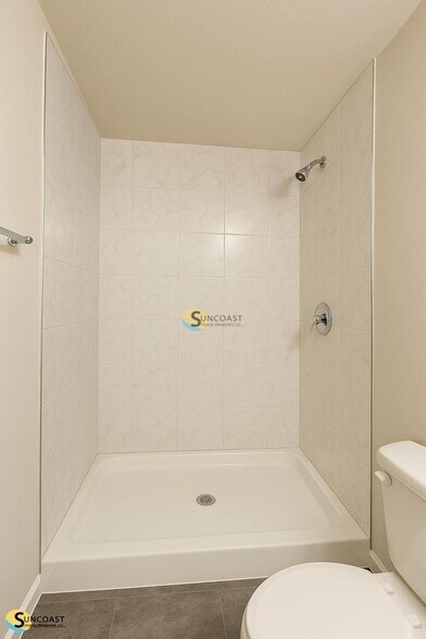 Building Photo - 24 Raintree Pl