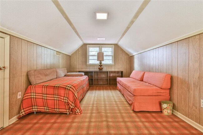 Building Photo - 935 Powderbag Creek Rd