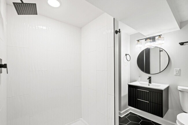 Building Photo - 6444 28th Pl