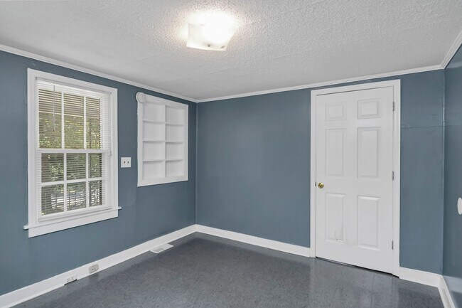 Building Photo - Charming 2 Bedroom Home, close to USC & lo...