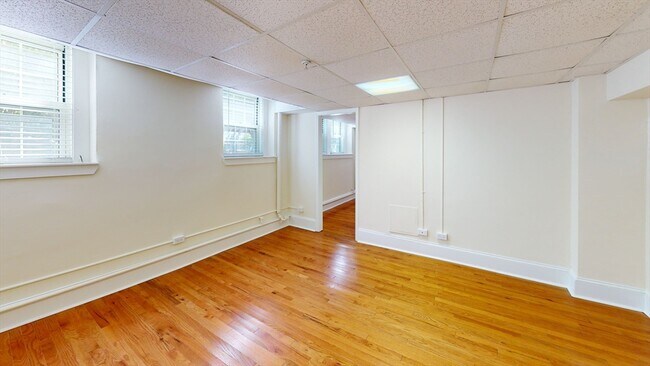 Building Photo - 1401 Beacon St