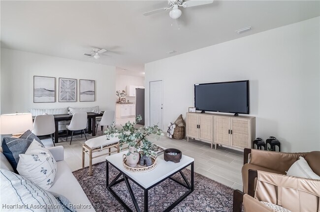 Building Photo - 1302 Ebro Ct