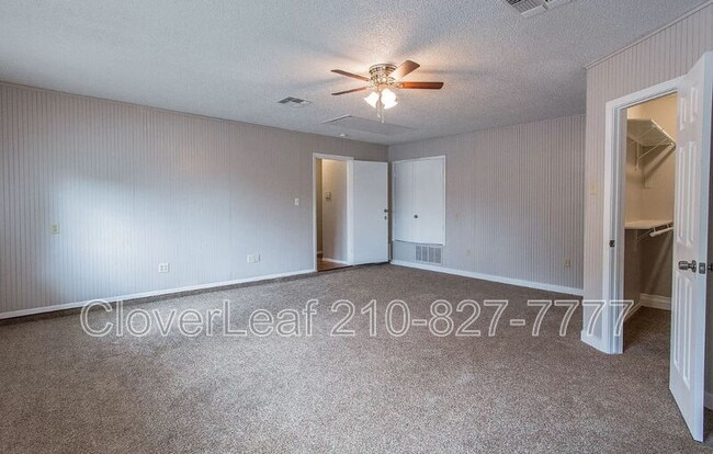 Building Photo - 4961 Champlain Dr