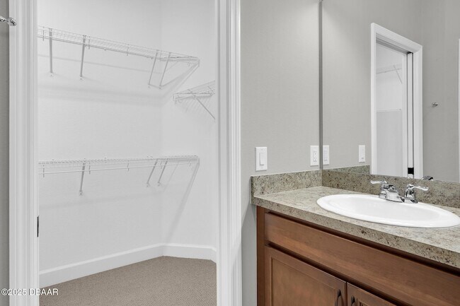 Building Photo - 906 Coral Reef Way