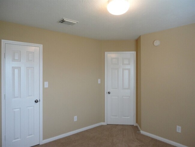 Building Photo - 11107 Lori Falls Ct