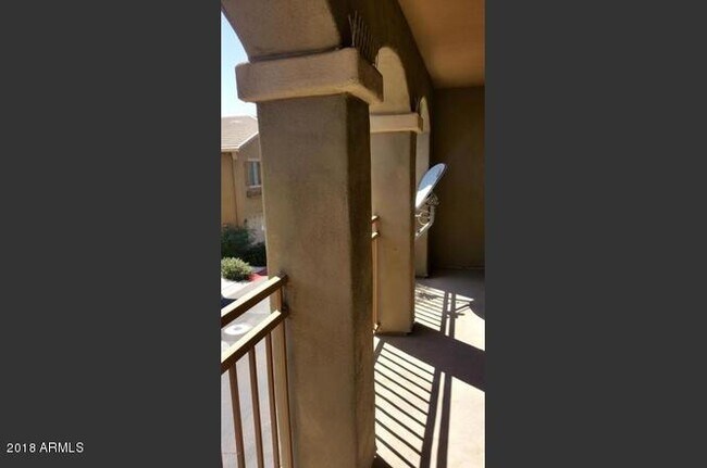 Building Photo - 2250 E Deer Valley Dr