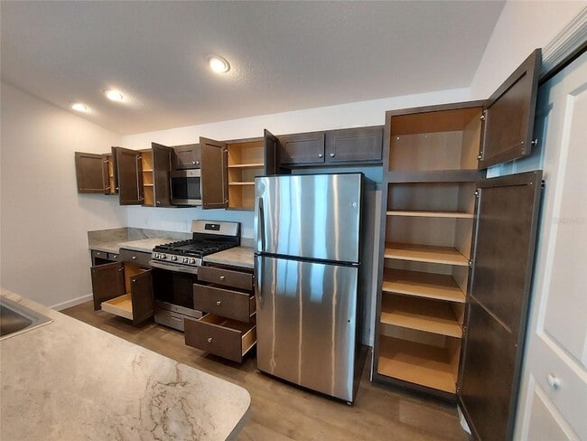 Building Photo - 3301 Dawn Pl