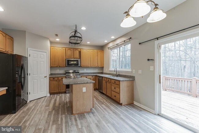 Building Photo - 2602 Streamview Dr