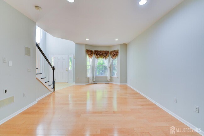 Building Photo - 34 Forest Dr