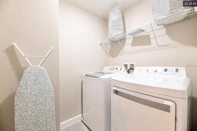 Building Photo - 9120 Boracay Ct