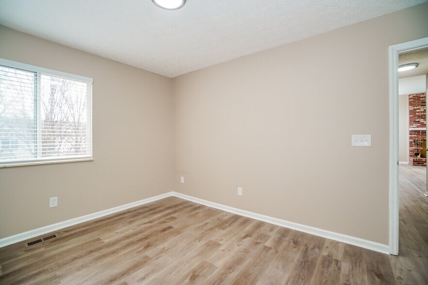 Building Photo - 5972 McIntyre Dr