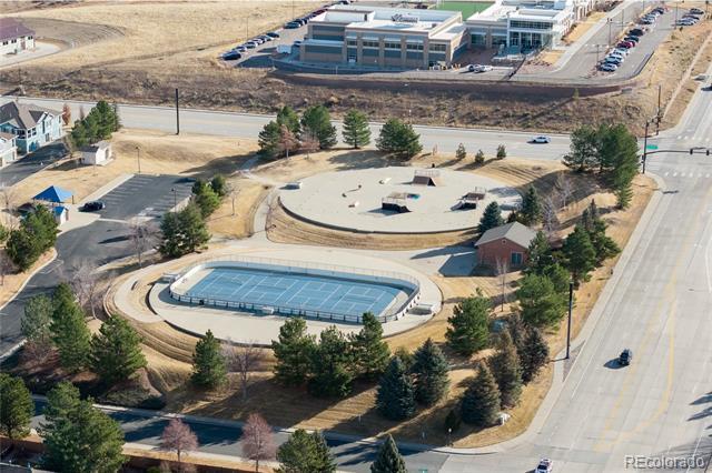 Building Photo - 421 W English Sparrow Dr