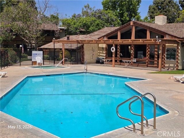 Building Photo - 3709 Country Club Dr