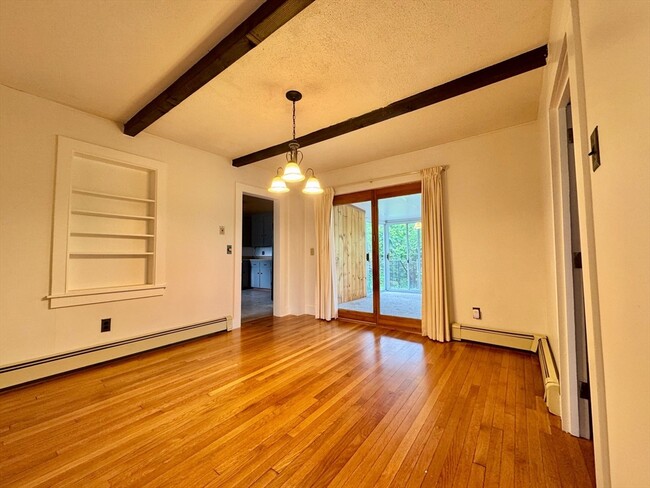 Building Photo - 29 Walcott St