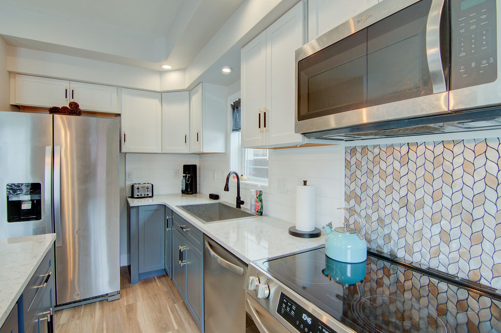 Building Photo - 120 Barnwood Cir