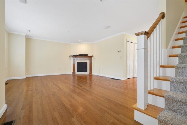 Building Photo - 1284 County St