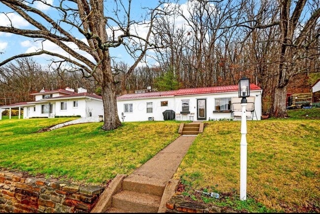 Building Photo - 1123 OH-552