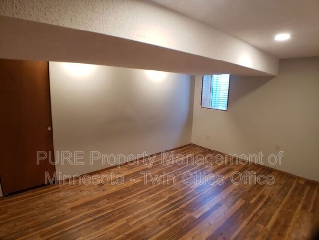 Building Photo - 1315 5th Ave S