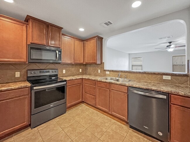 Building Photo - 1826 Strawhouse Way