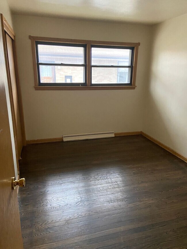 Building Photo - NICE 3BR SINGLE FAMILY, BRICK, CLOSE TO EVERYTHING, BASEMENT, YARD, GARAGE1